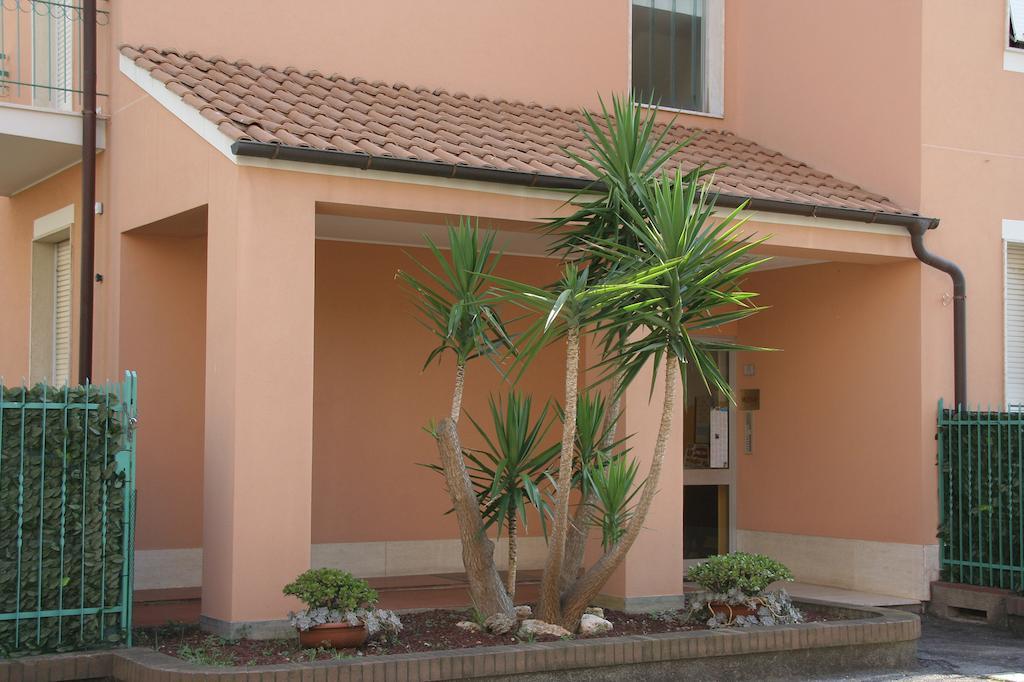Residence Mizar Pietra Ligure Exterior foto